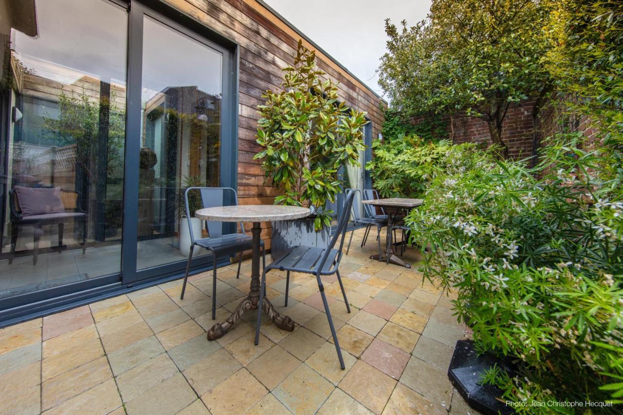 مبيت وإفطار لونس Les Patios المظهر الخارجي الصورة